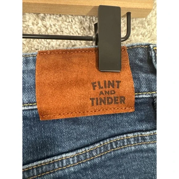 Flint and Tinder Men's Straight Fit Jeans Dark Blue Size 28 x 32 - Picture 6 of 13
